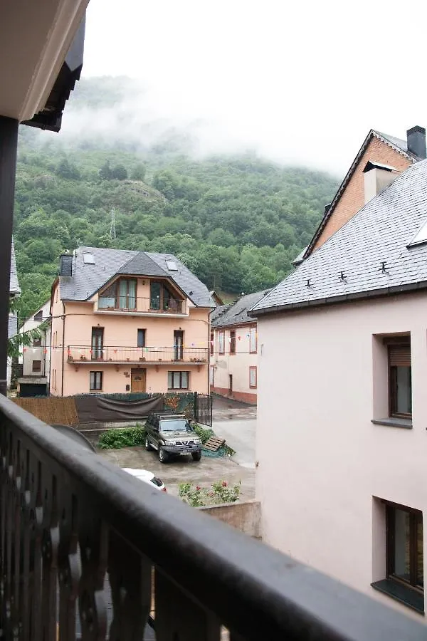 Apartmán Apartamento Toran Les